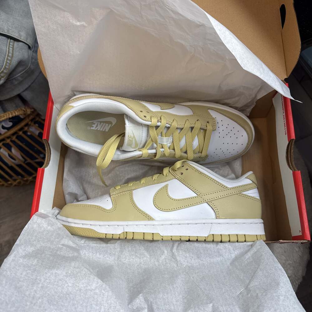 Women’s 10 or men’s 8.5 Mens Dunk Low Team Gold — ,